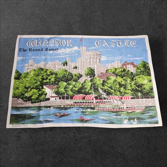 Vintage Windsor Castle Round Tower Linen Wall Hanging 31"x20" Irish Cabin - Picture 1 of 7